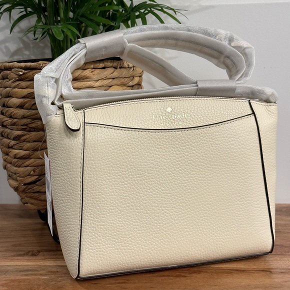 Monica Crossbody - Picture 2 of 8